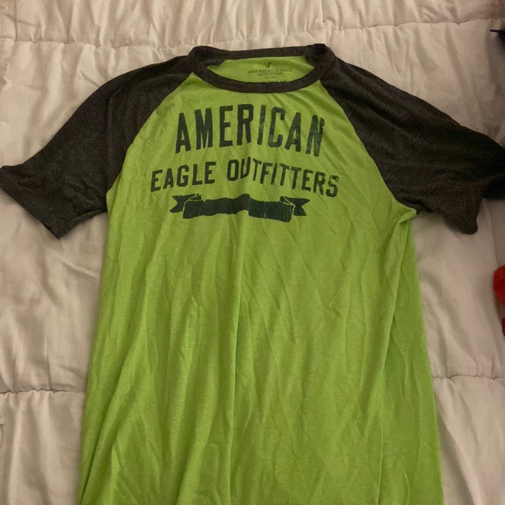 American eagle green baseball style shirt mens small